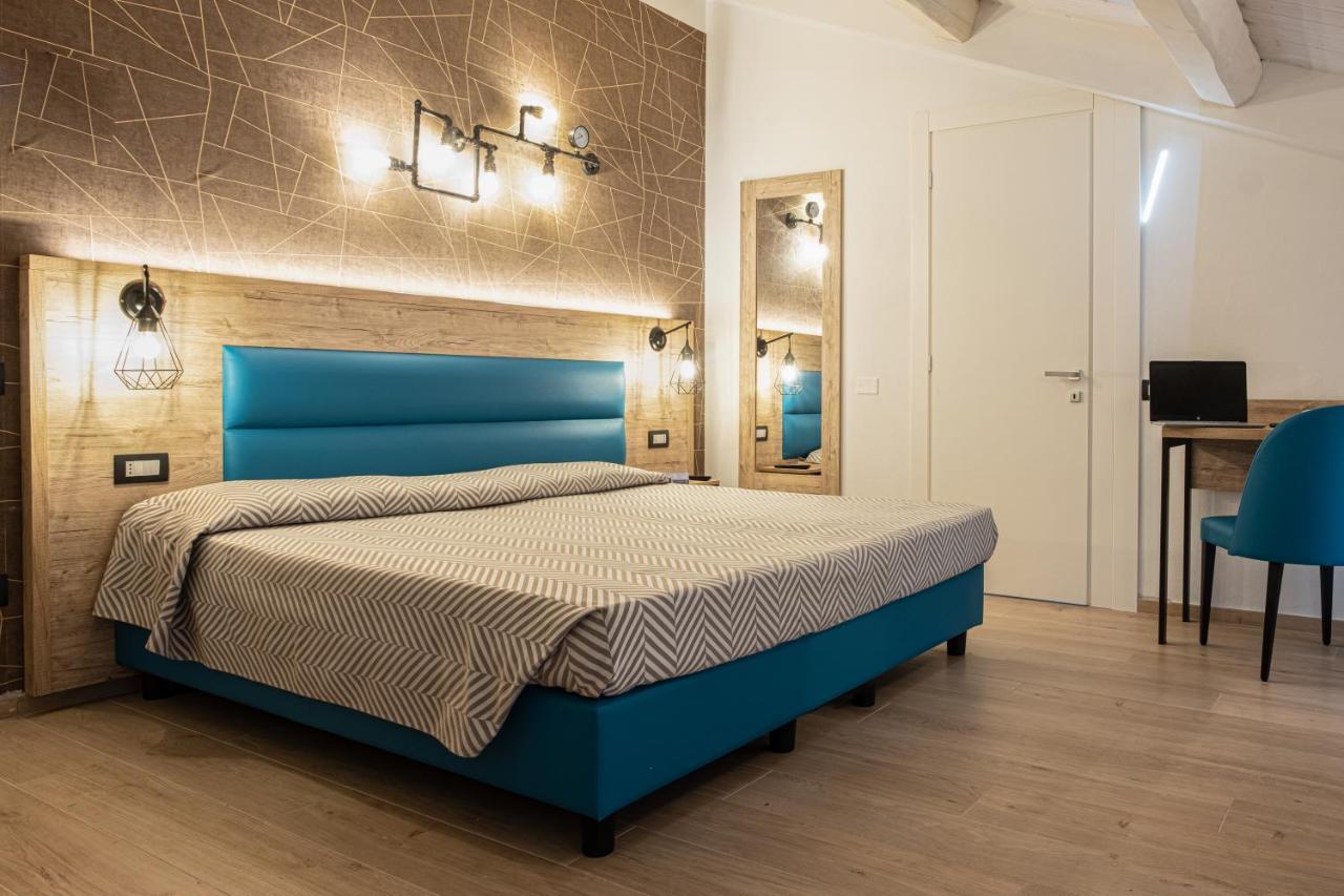 Cuneo Hotel Екстериор снимка