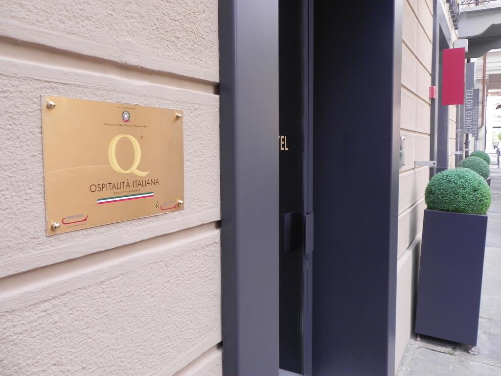 Cuneo Hotel Екстериор снимка