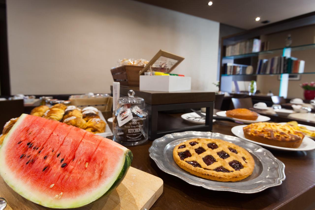 Cuneo Hotel Екстериор снимка