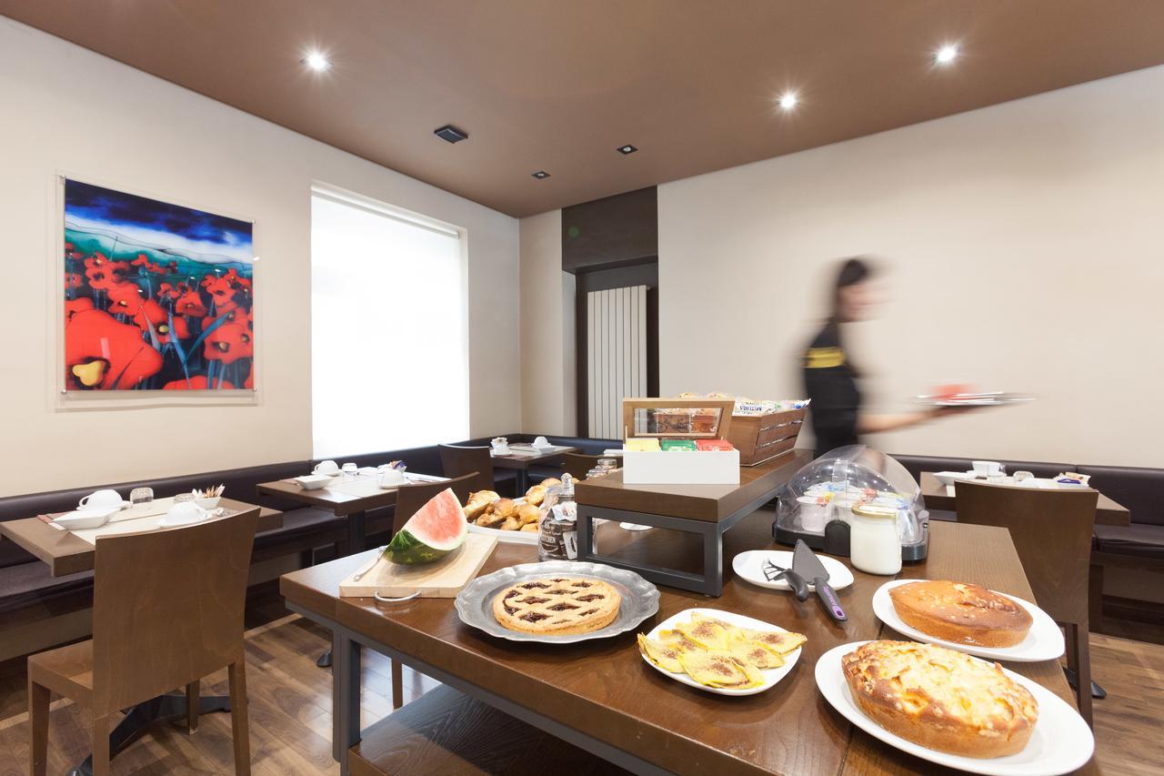 Cuneo Hotel Екстериор снимка