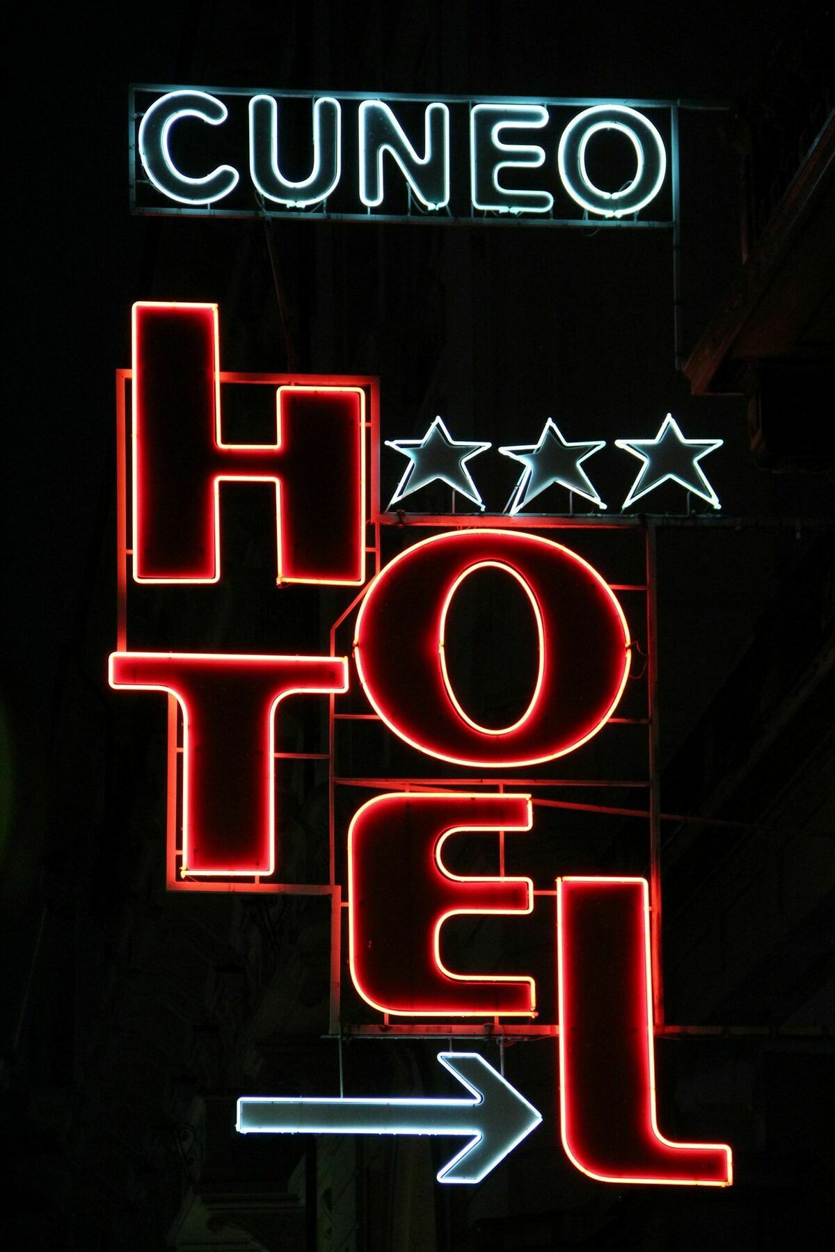 Cuneo Hotel Екстериор снимка